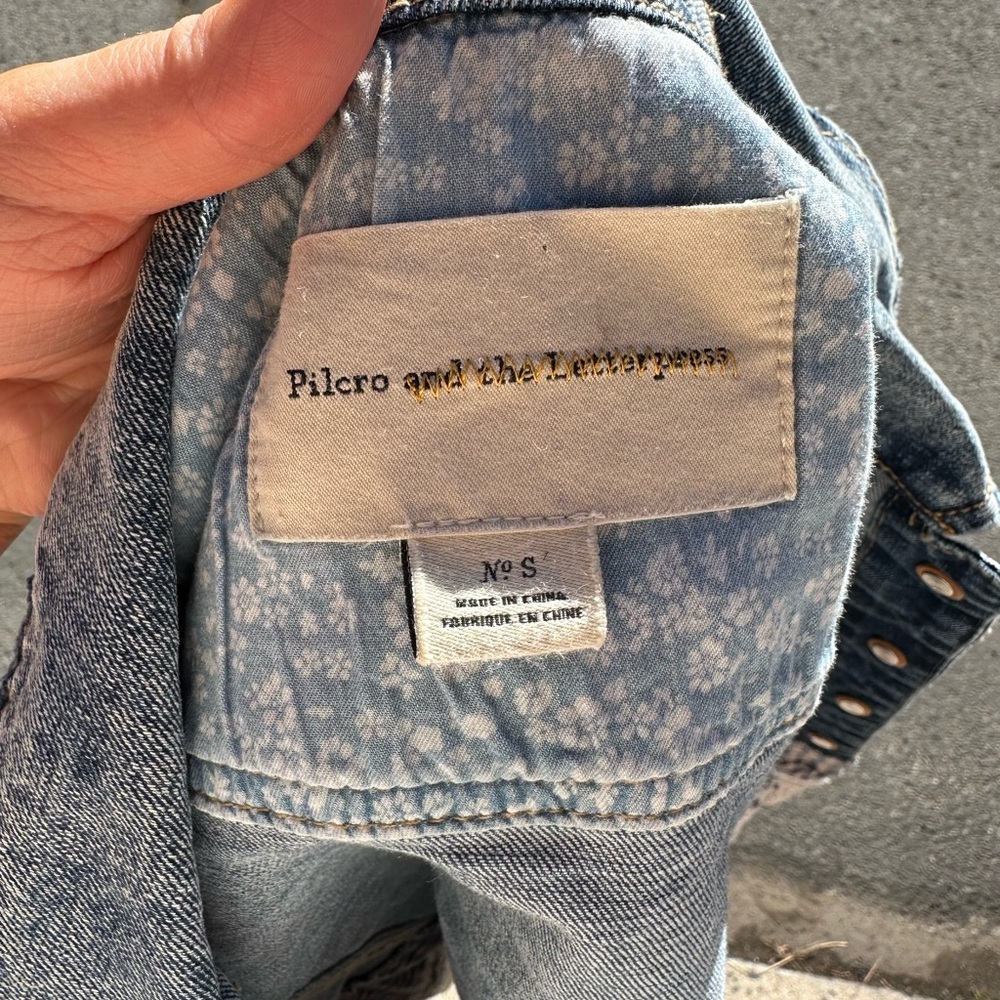 Pilcro and the Letterpress Blue Cropped Denim Jacket with Crochet Trim - Picture 4 of 5